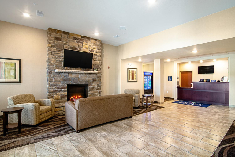 Public Area 2, Cobblestone Hotel - Paxton, Ford
