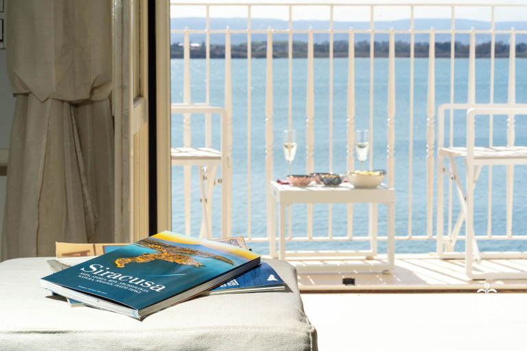 Bedroom 2, Alfeo Seafront - Sunset view in Ortigia, Syracuse