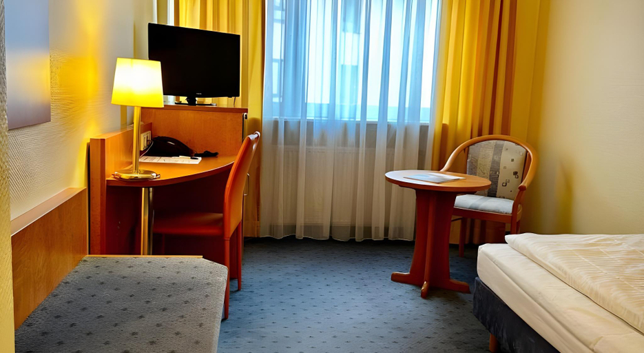Bedroom 16