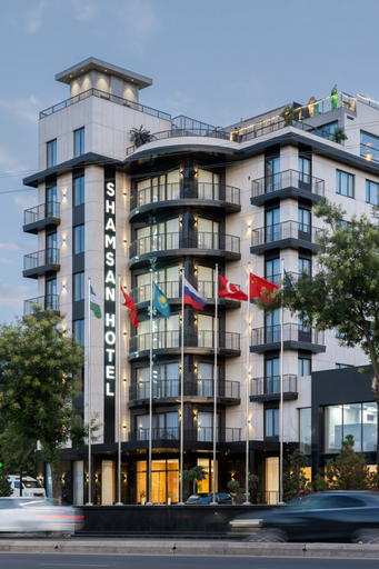 Exterior & Views
