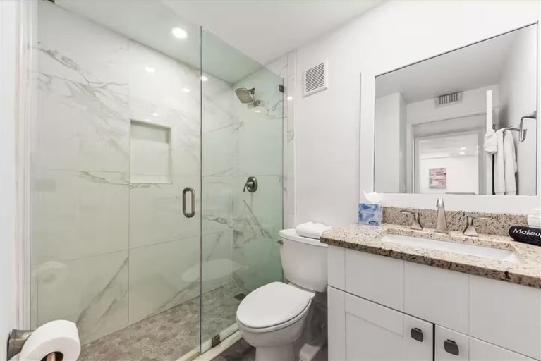 Bathroom, 404 On Hutchinson Island, Saint Lucie