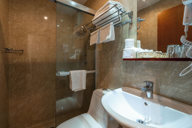 Bathroom 3, Drago D'oro Guesthouse, Rome