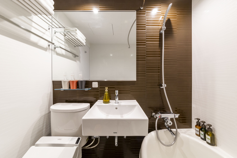 Bathroom 5, Smart Place Inn Kyoto Shijo Horikawa, Kyoto