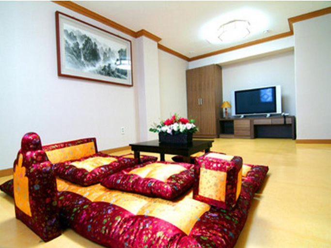 Bedroom 3, Juwangsan Spa Tourist Hotel, Cheongsong