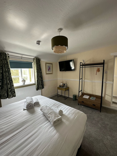 Bedroom 2, Ye Olde Robin Hood Inn, Telford and Wrekin