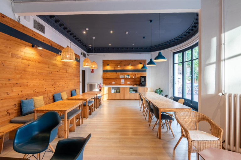 Food & Drinks 5, The Central House Barcelona Gracia, Barcelona