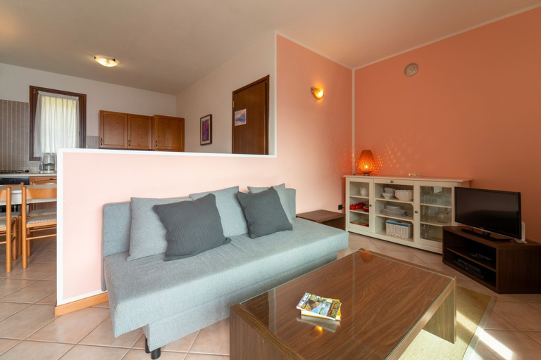 Room 5, Willow Apartment With Lakeview by Wonderful Italy, Como
