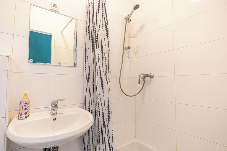 Bathroom 3, 8 Studios with Terrace in Margareten, Wien