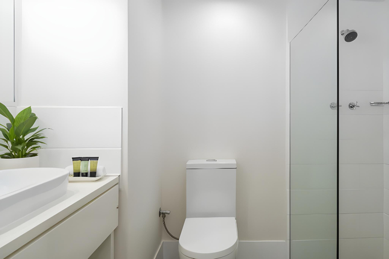 Bathroom 7