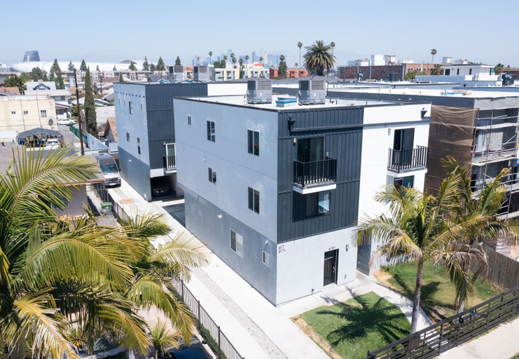Exterior & Views 2, Forty First Place - Boutique Hostel, Los Angeles