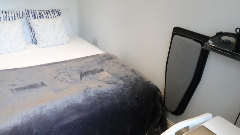 Others 5, Grand Airport Ensuites, London