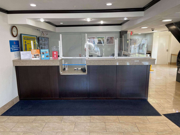 Public Area 2, Studio 6 Peoria, IL, Peoria