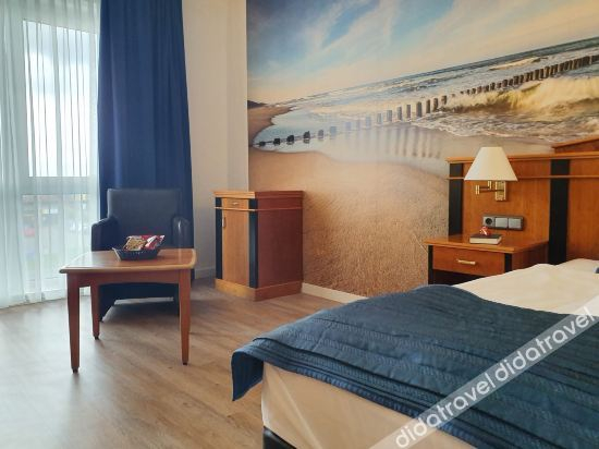 Others 2, Hotel Novum, Aurich