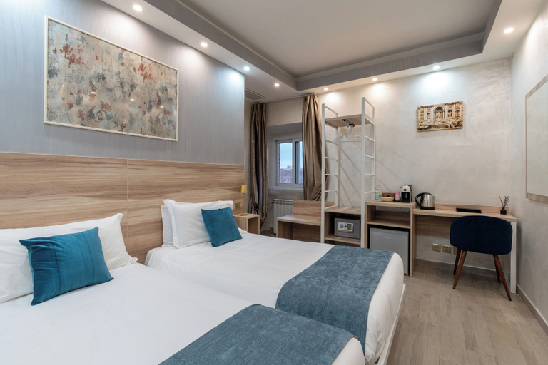 Bedroom 2, Leone d'Oro Guesthouse, Rome