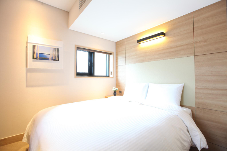 Bedroom 13