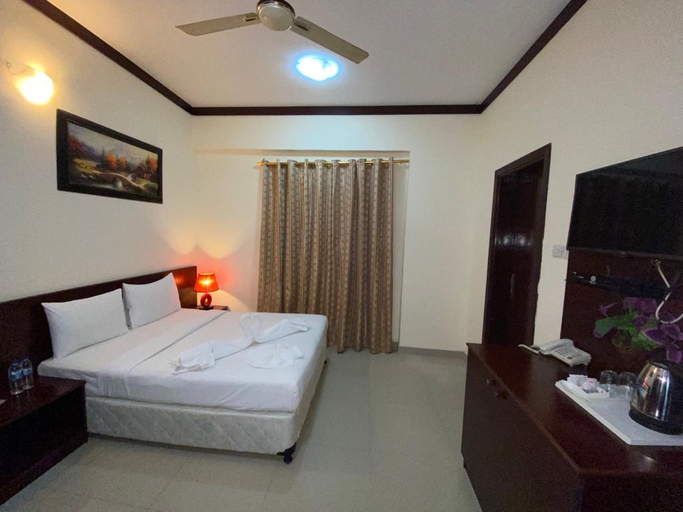 Bedroom 4, Savoy Grand Hotel Apartments, Seeb