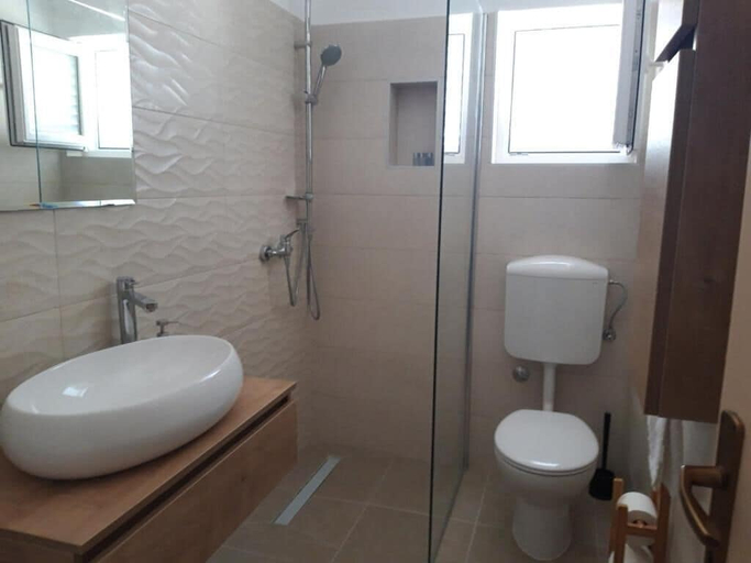 Bathroom 4, Peaceful Apartment With Beautiful View, Hvar