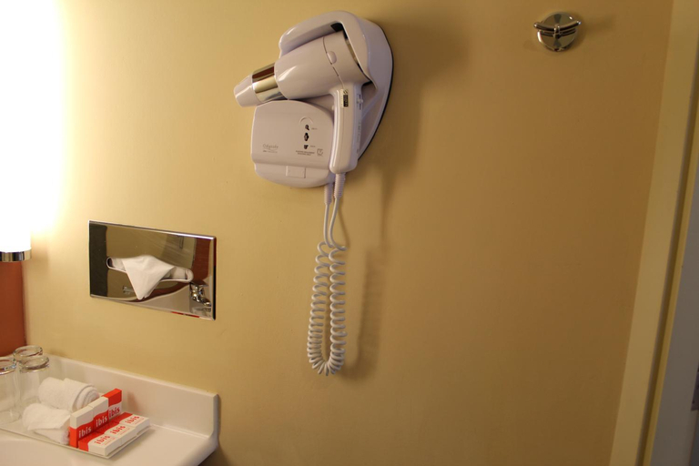 Bathroom 18