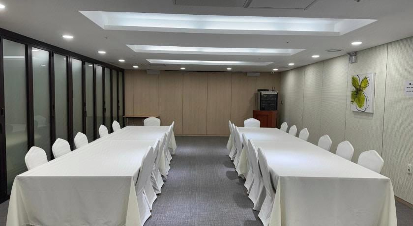 Business Facilities 5, Seaside Arden, Seogwipo
