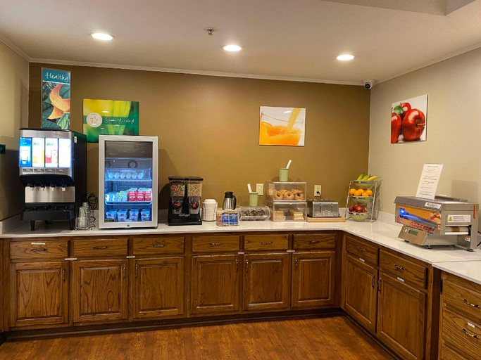 Food & Drinks 5, Quality Inn Palm Bay - Melbourne I-95, Brevard