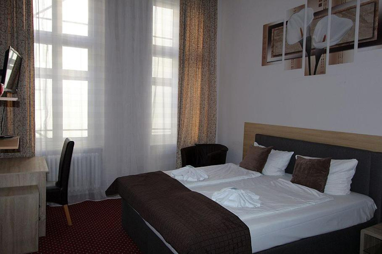 Bedroom, Hotel Elegia am Kurfurstendamm, Berlin