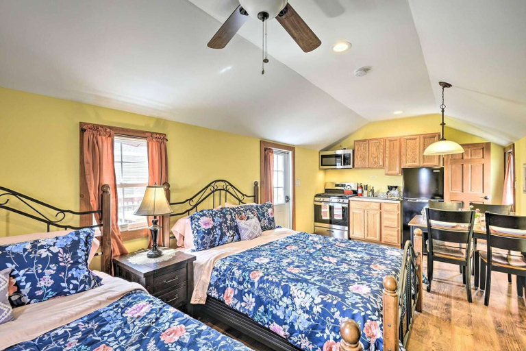 Bedroom 2, Equestrian House Suites, Wayne