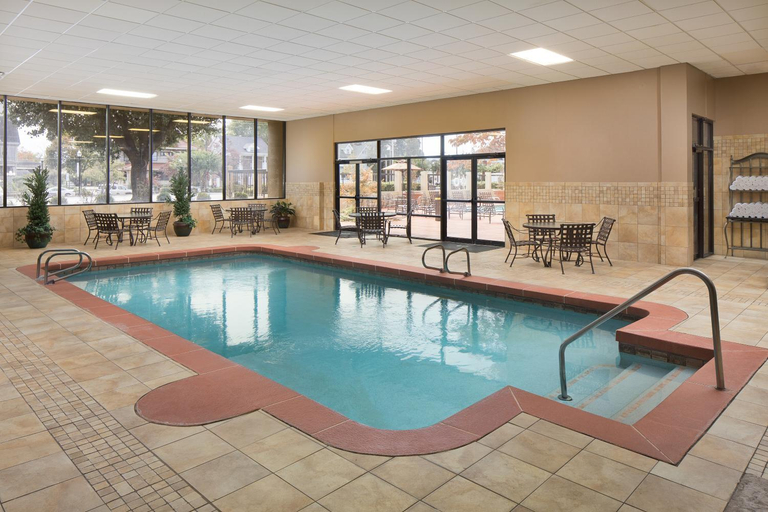 Sport & Beauty 5, University Plaza Hotel, Greene