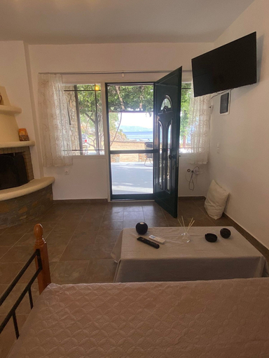 Room 5, Simousi Beach House, South Aegean