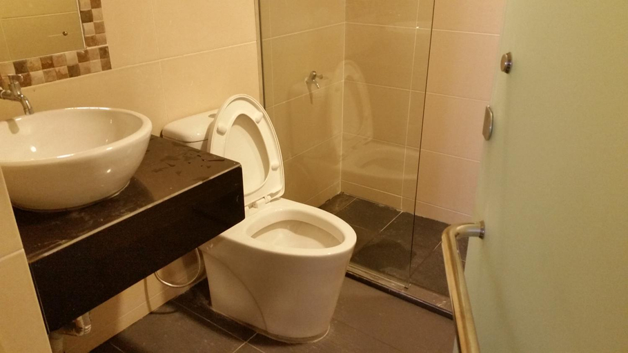 Bathroom 3, Sri Iskandar Hotel, Kota Kinabalu