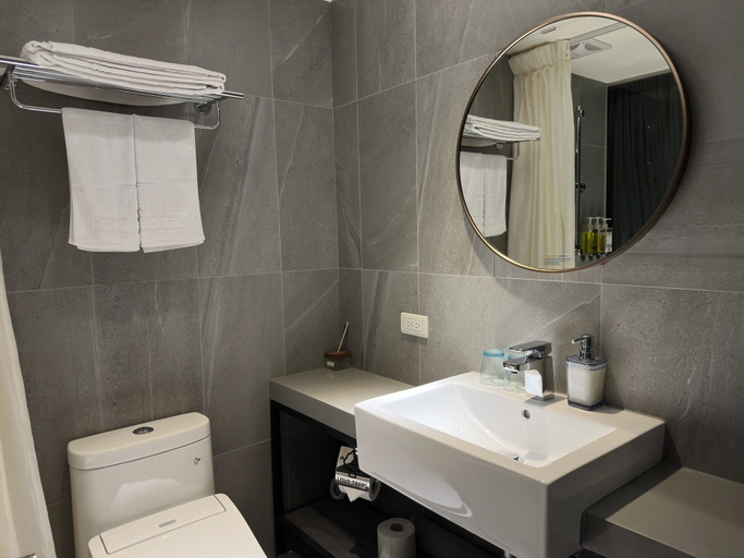 Bathroom 6