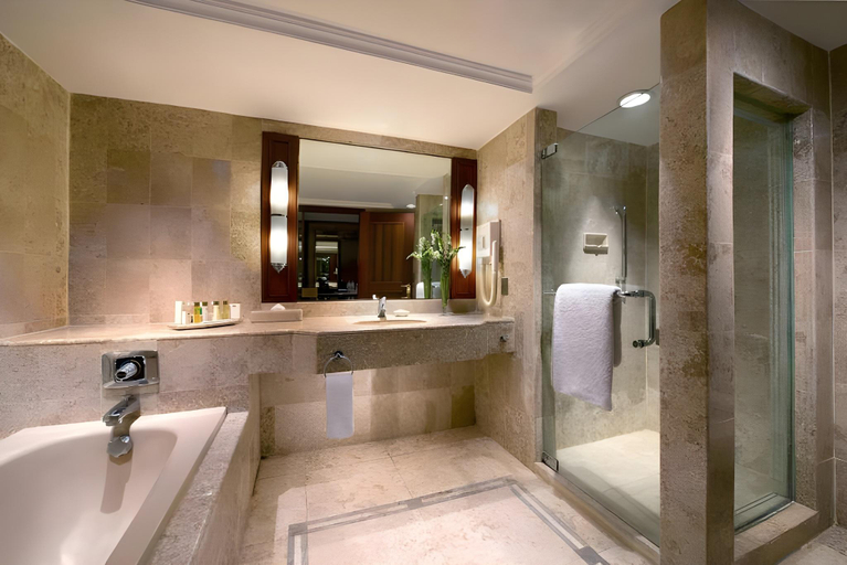 Bathroom 9