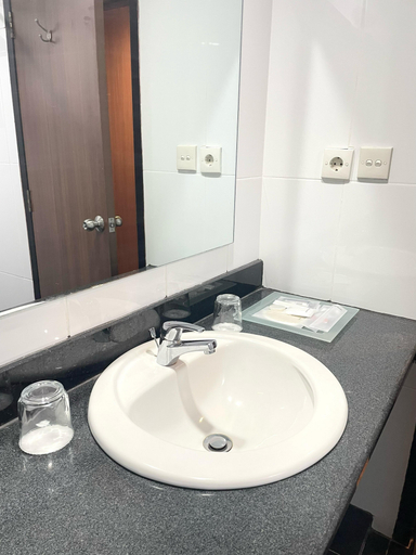 Bathroom 7