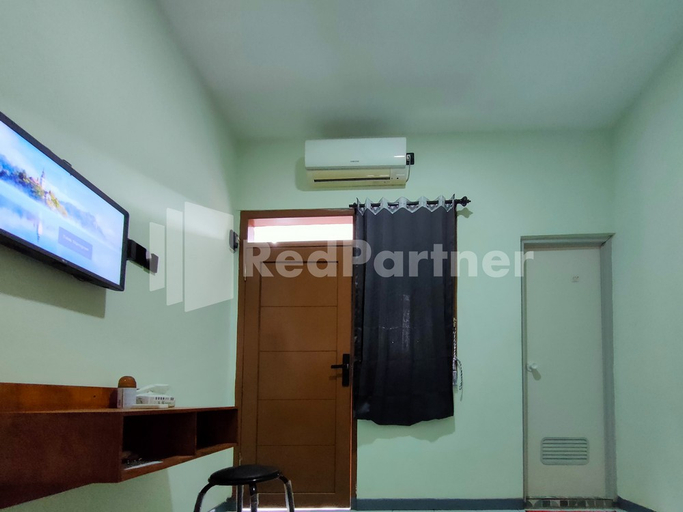 Bedroom 3, Saijaan Guesthouse UNEJ RedPartner, Jember