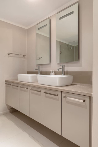 Room 2, Bantry Place - Luxury Apartment, City of Cape Town
