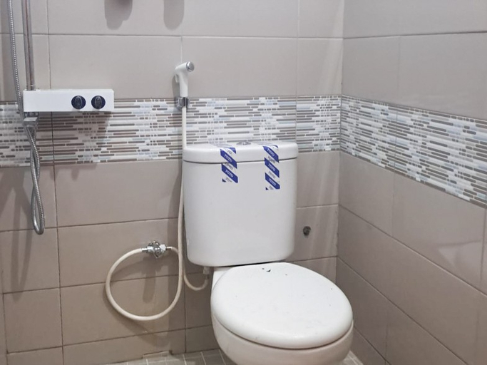 Bathroom 5, RedDoorz Syariah @ Pudja Kesuma Lampung, Tanggamus