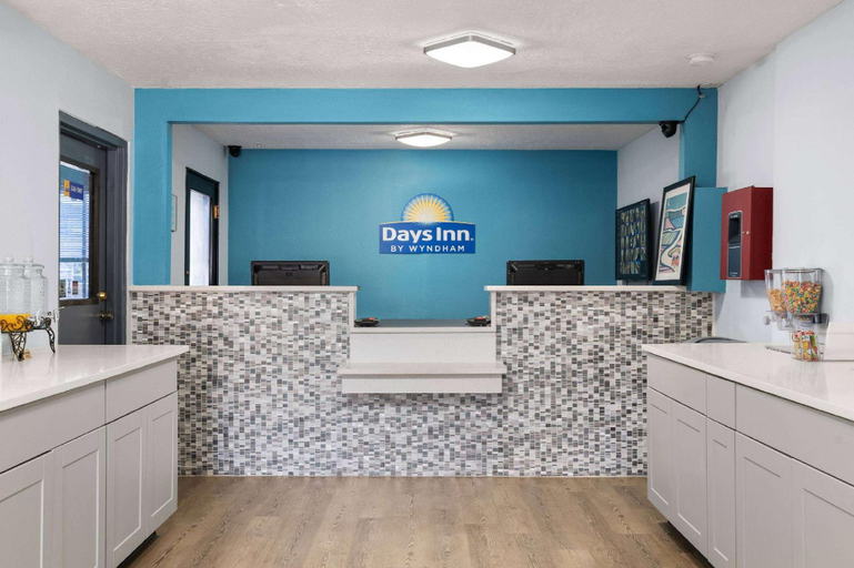 Public Area 3, Days Inn by Wyndham Albuquerque I-25, Bernalillo