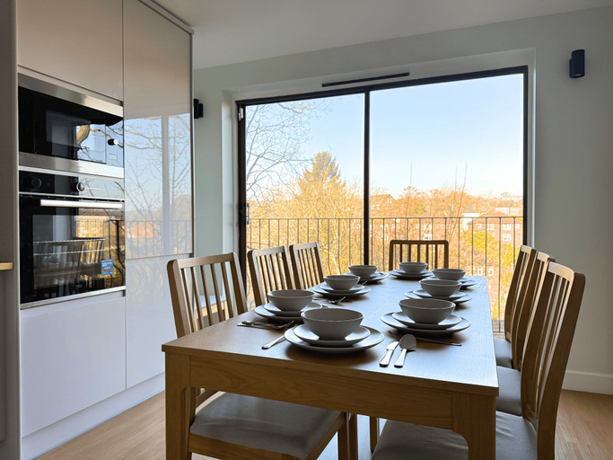 Others 5, Stunning Townhouse: Your Spacious Retreat for 8, Sheffield