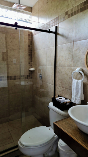 Bathroom 3, Eco del Mar Hotel, Tamanique