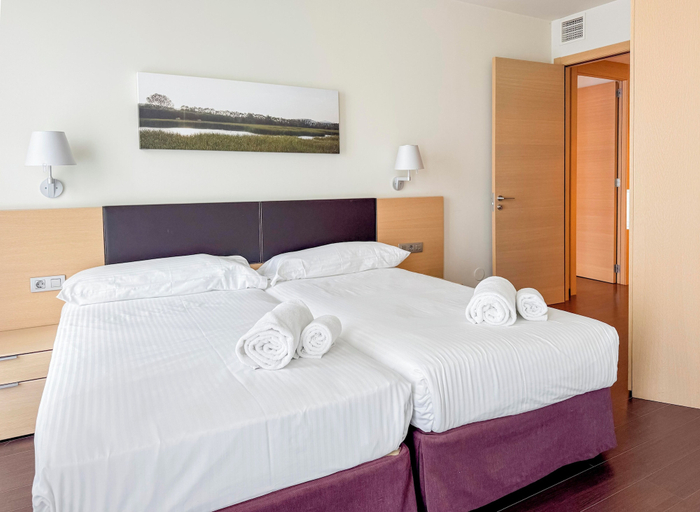 Bedroom 4, Jardines de Uleta Suites, Álava