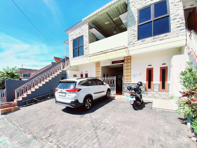 Exterior & Views 2, RedDoorz near BNS 3 Kota Wisata Batu, Malang