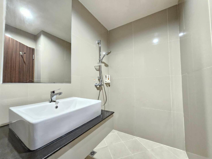Bathroom 4, S4 Naiyang Beach Resort, Phuket Island