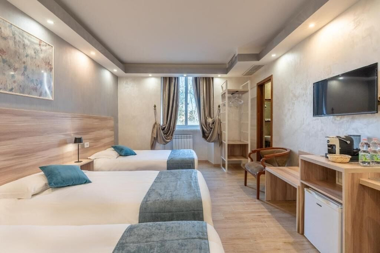 Bedroom 1, Leone d'Oro Guesthouse, Rome