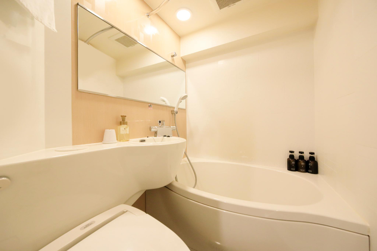 Bathroom 15