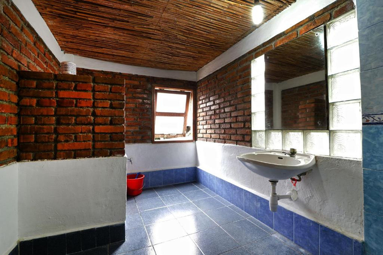 Bathroom 12