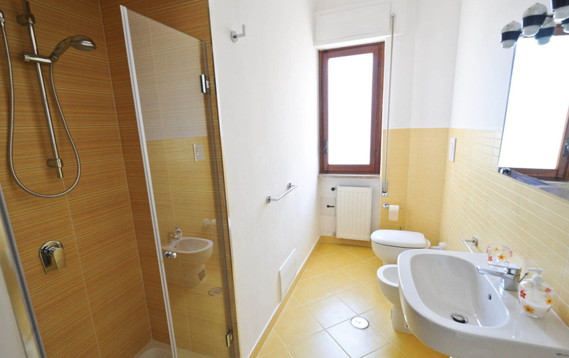 Bathroom 4, B&B Vanvitelli, Caserta
