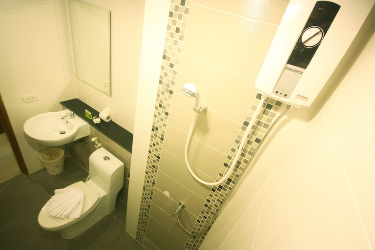 Bathroom, Breezotel, Phuket Island