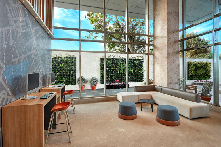 Public Area 2, Holiday Inn Express BENGALURU BOMMASANDRA by IHG, Bangalore