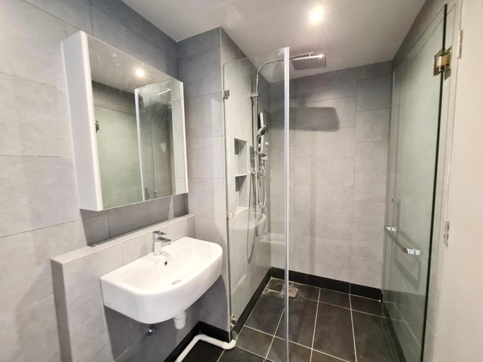 Bathroom 5, Sunset Seaview Vacation Condos @ Jesselton Quay, Kota Kinabalu