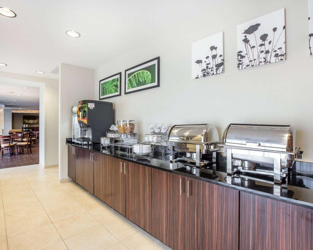 Food & Drinks 5, MainStay Suites Cartersville, Bartow