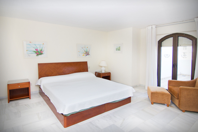 Bedroom 3, Park Plaza Suites Apartamentos, Málaga
